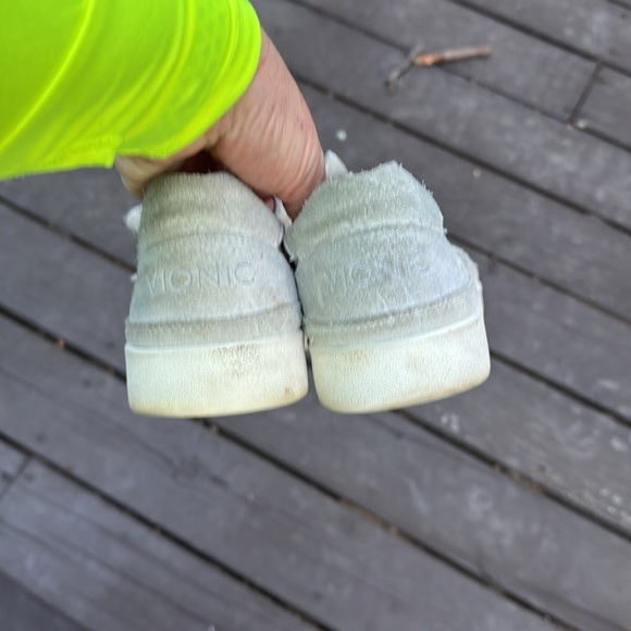 Vionic gray and white leather women’s sneakers size 10 - Picture 4 of 7